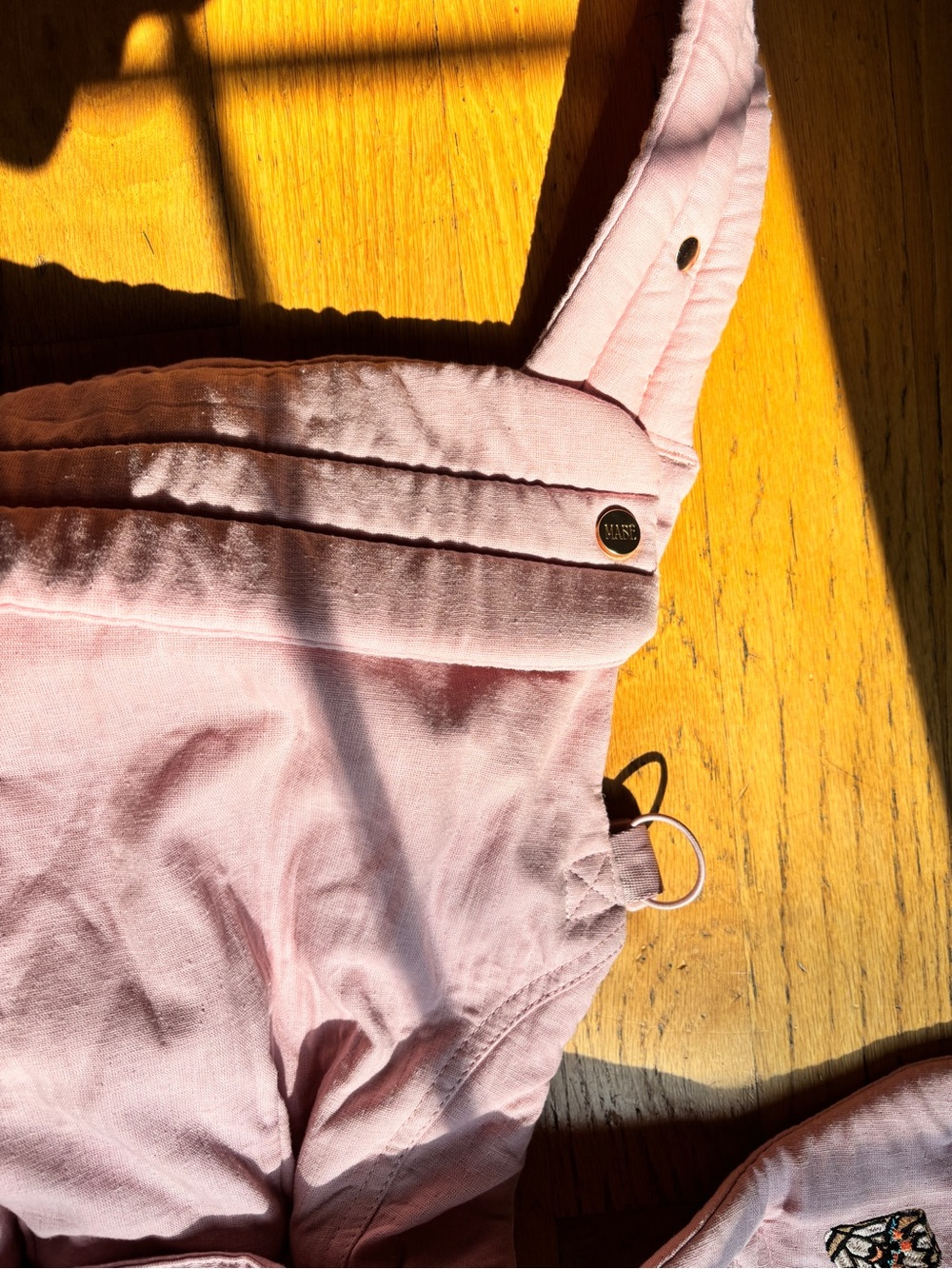 Mabē Monarch in Blush, Like New - Picture 5 of 8